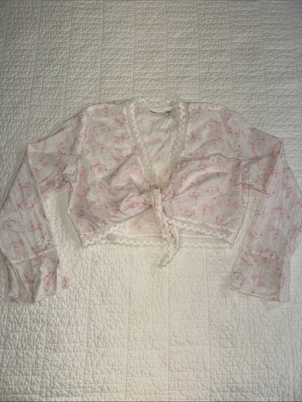 Limited Too XXL Crop (women’s small) Y2K top lace Embroidered Bell Sleeve